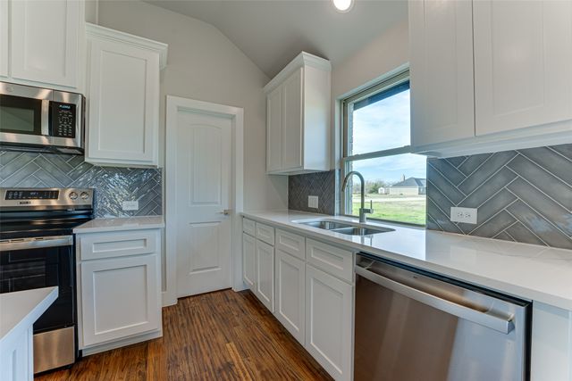 3541 Meadow View Lane, Greenville, TX 75402