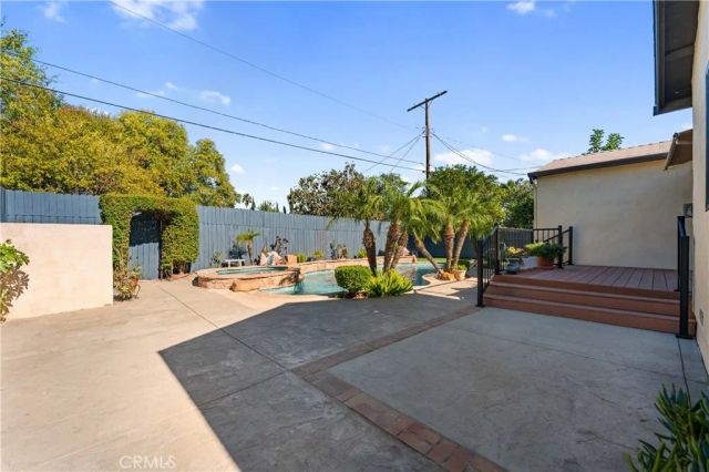 17619 Miranda, Encino, CA 91316