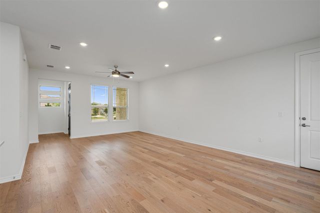 150 Roaming Rock TRL 101, San Marcos, TX 78666