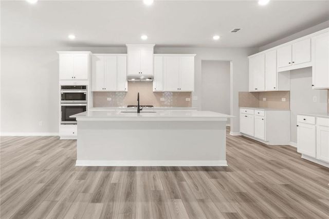 405 Amberleaf Cove, Mcdonough, GA 30252