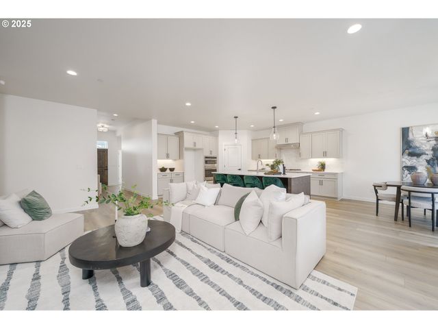 2312 E DALMATIAN Dr, La Center, WA 98629