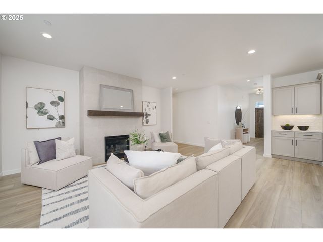 2312 E DALMATIAN Dr, La Center, WA 98629