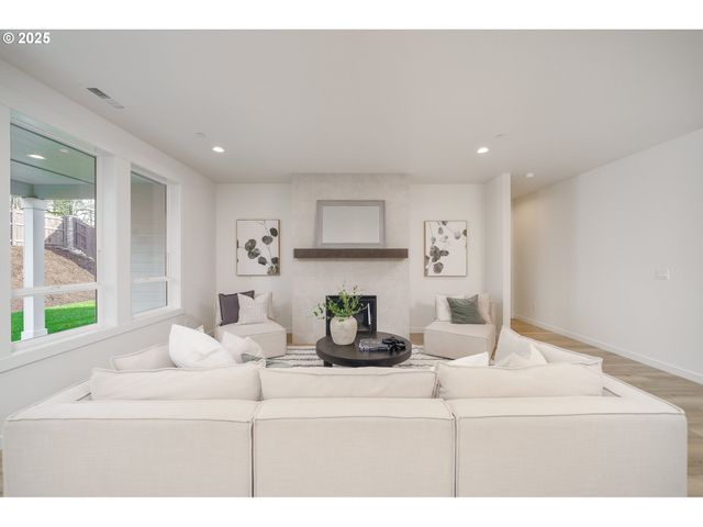 2312 E DALMATIAN Dr, La Center, WA 98629