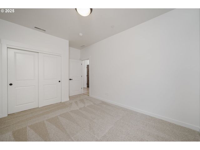 2312 E DALMATIAN Dr, La Center, WA 98629