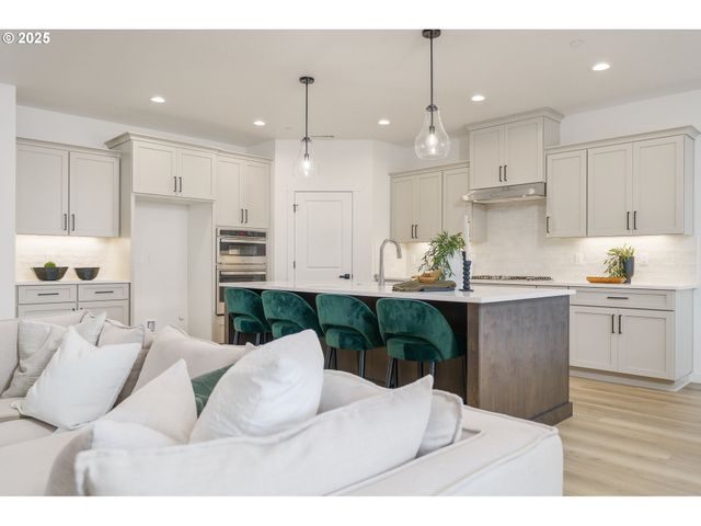 2312 E DALMATIAN Dr, La Center, WA 98629