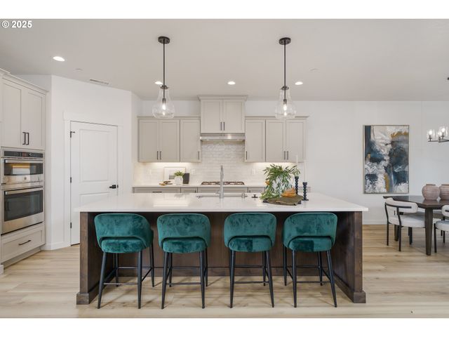 2312 E DALMATIAN Dr, La Center, WA 98629