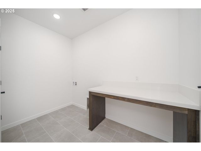 2312 E DALMATIAN Dr, La Center, WA 98629