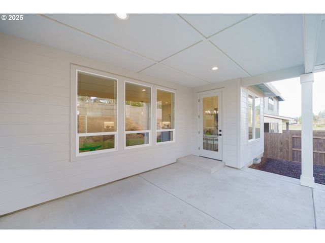 2312 E DALMATIAN Dr, La Center, WA 98629