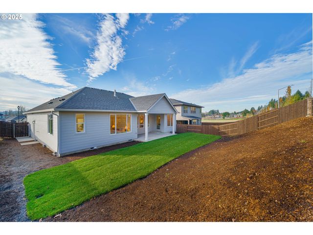 2312 E DALMATIAN Dr, La Center, WA 98629