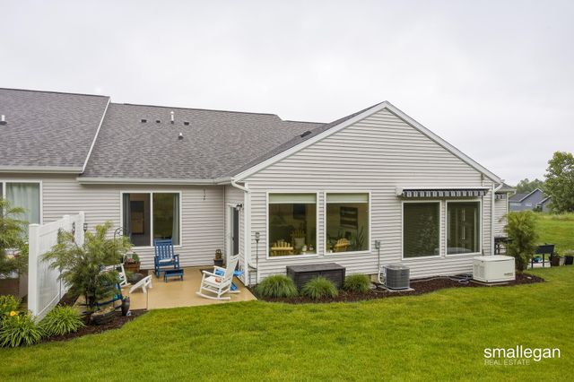 974 Castlebay Way, Georgetown Twp, MI 49426