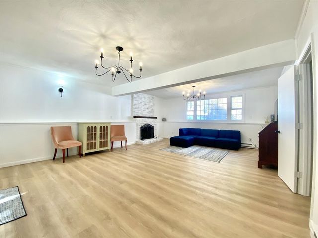 15 Thatcher Rd, Plymouth, MA 02360