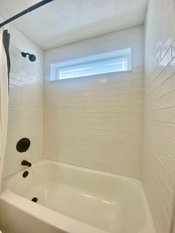 15 Thatcher Rd, Plymouth, MA 02360