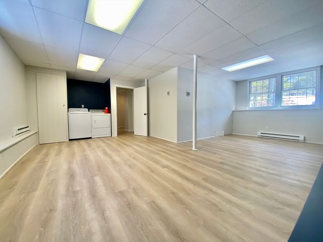 15 Thatcher Rd, Plymouth, MA 02360