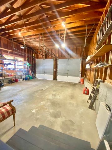 15 Thatcher Rd, Plymouth, MA 02360