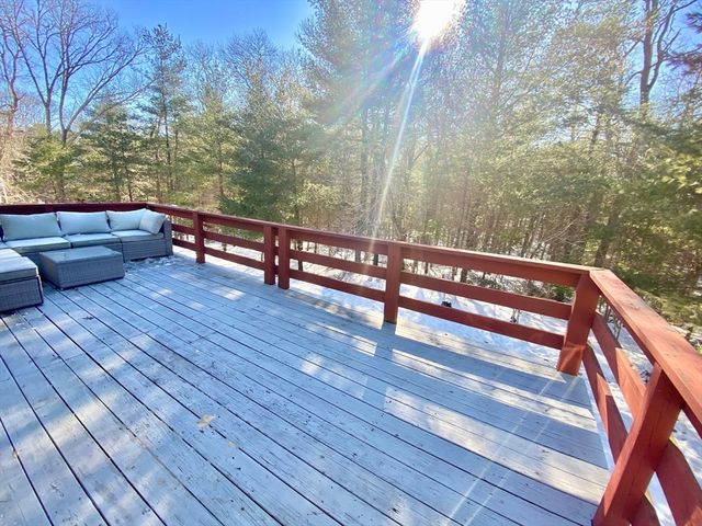 15 Thatcher Rd, Plymouth, MA 02360