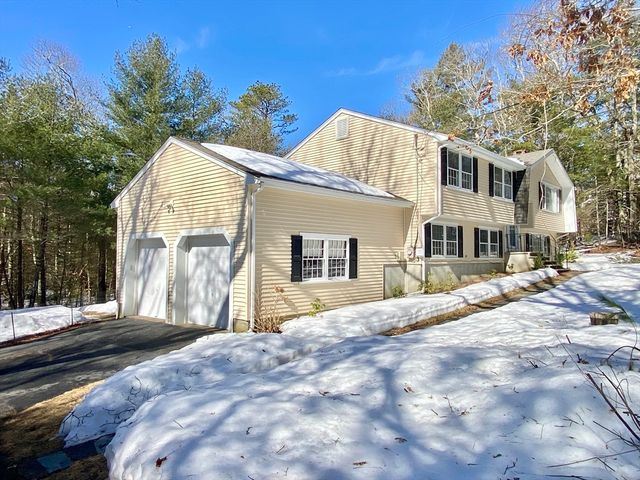 15 Thatcher Rd, Plymouth, MA 02360