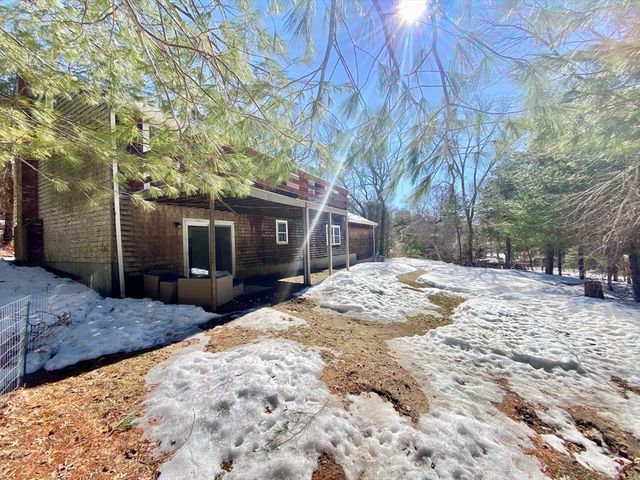 15 Thatcher Rd, Plymouth, MA 02360