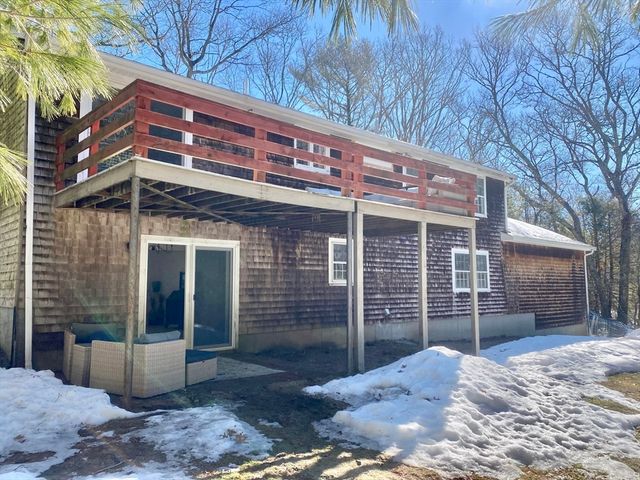 15 Thatcher Rd, Plymouth, MA 02360