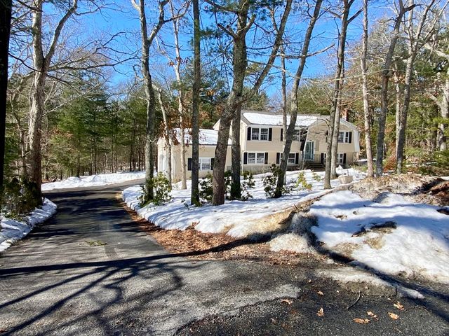 15 Thatcher Rd, Plymouth, MA 02360