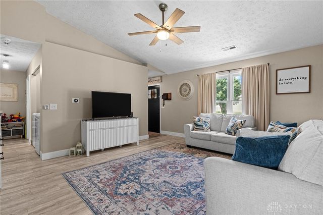 1299 Glen Kegley Drive, Xenia, OH 45385