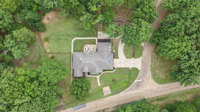 109 Enchanted Drive, Enchanted Oaks, TX 75156