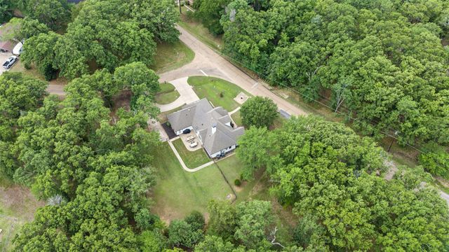 109 Enchanted Drive, Enchanted Oaks, TX 75156
