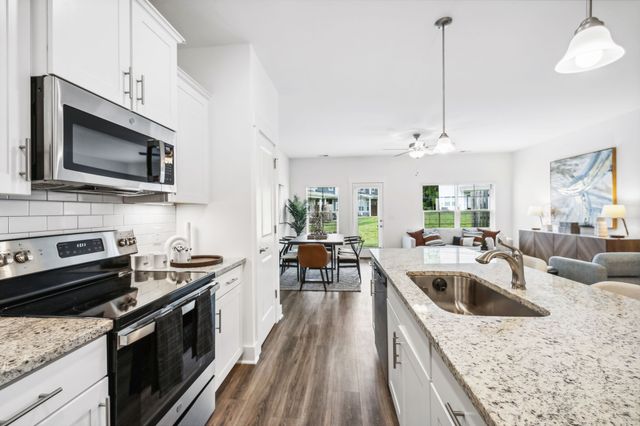 1062 Sweetleaf Dr, Franklin, TN 37064