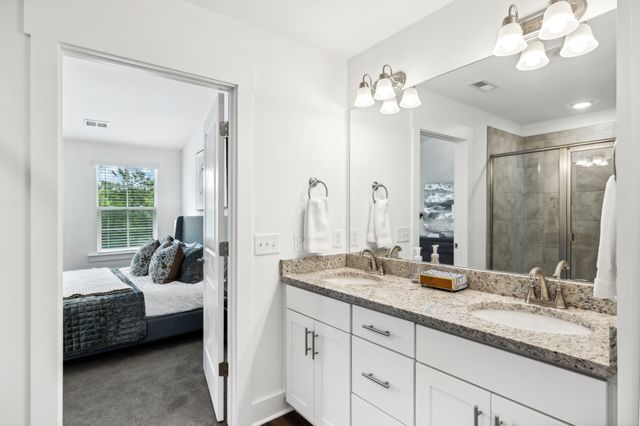 1062 Sweetleaf Dr, Franklin, TN 37064