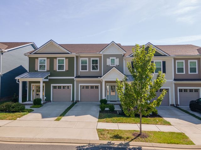 1062 Sweetleaf Dr, Franklin, TN 37064