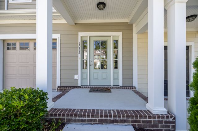 1062 Sweetleaf Dr, Franklin, TN 37064