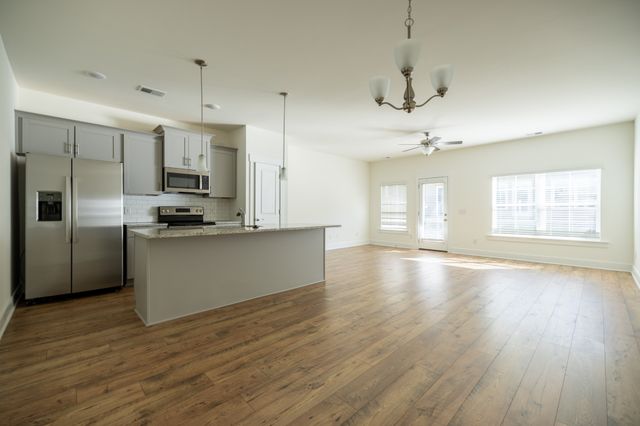 1062 Sweetleaf Dr, Franklin, TN 37064