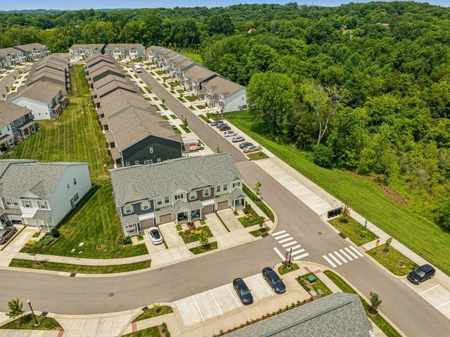 1062 Sweetleaf Dr, Franklin, TN 37064