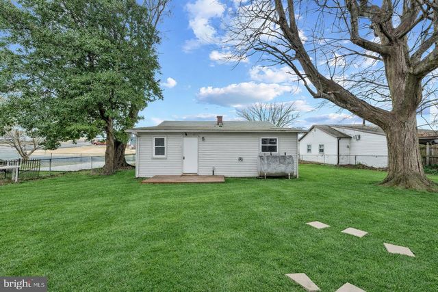 902 CORD ST, Baltimore, MD 21220