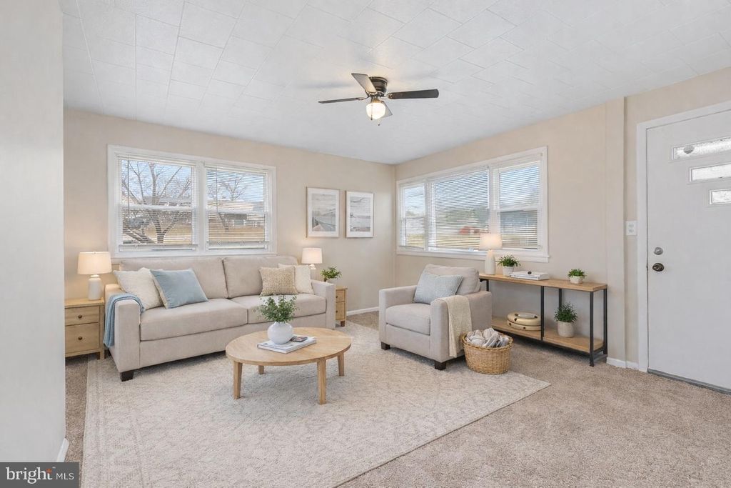 902 CORD ST, Baltimore, MD 21220