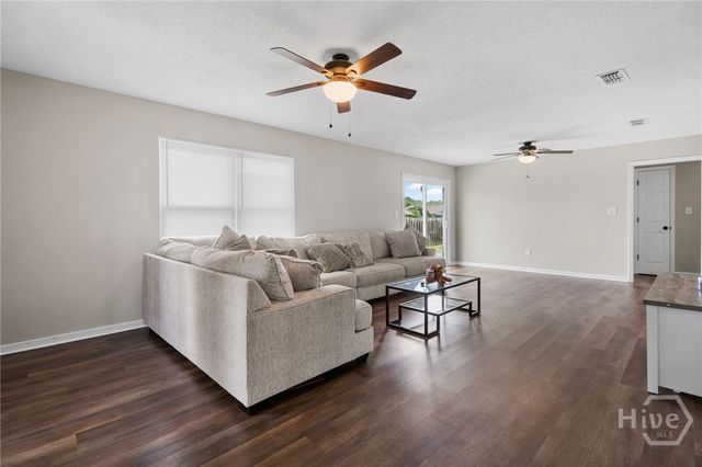 937 Gulfstream Road, Hinesville, GA 31313