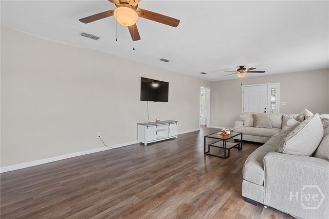 937 Gulfstream Road, Hinesville, GA 31313