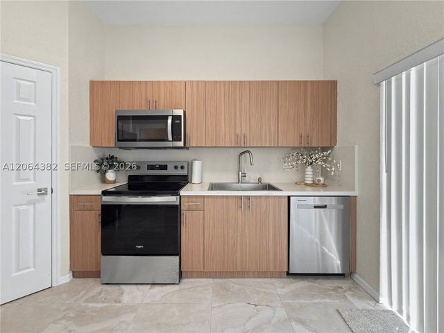 1940 SE 24th Ave, Homestead, FL 33035