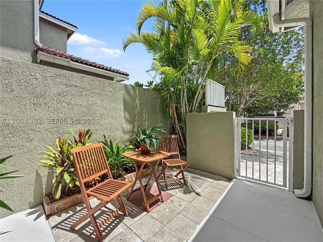1940 SE 24th Ave, Homestead, FL 33035