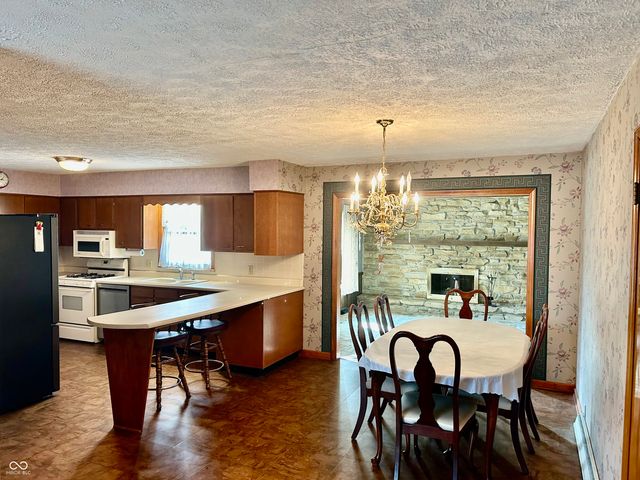 41 N Middleton Drive, Franklin, IN 46131