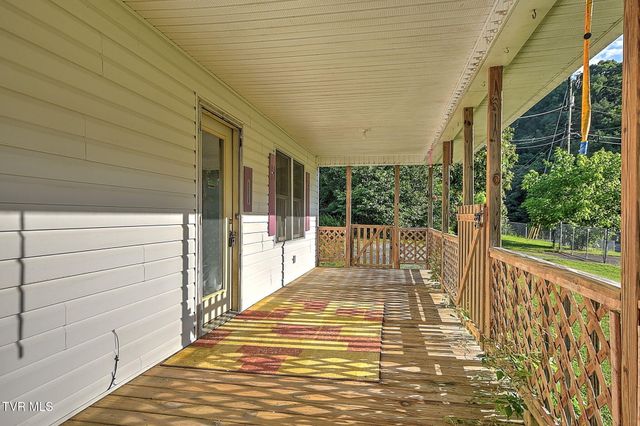 655 Wadlow Gap Road, Kingsport, TN 37660