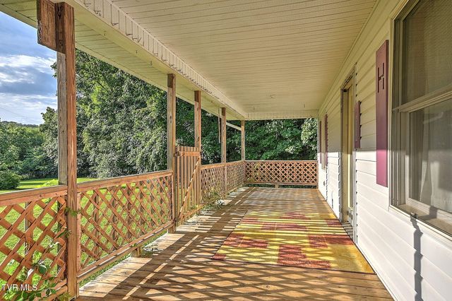 655 Wadlow Gap Road, Kingsport, TN 37660