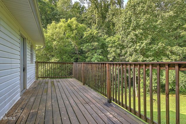 655 Wadlow Gap Road, Kingsport, TN 37660
