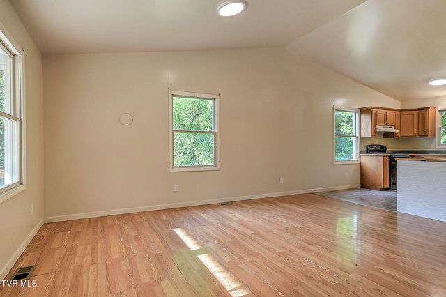 655 Wadlow Gap Road, Kingsport, TN 37660
