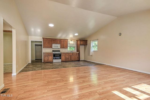 655 Wadlow Gap Road, Kingsport, TN 37660