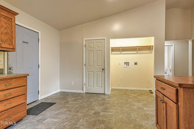 655 Wadlow Gap Road, Kingsport, TN 37660