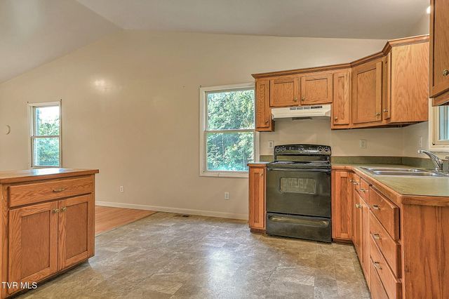 655 Wadlow Gap Road, Kingsport, TN 37660