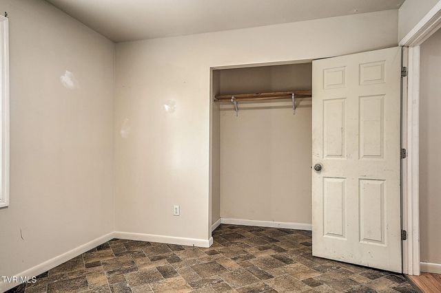 655 Wadlow Gap Road, Kingsport, TN 37660