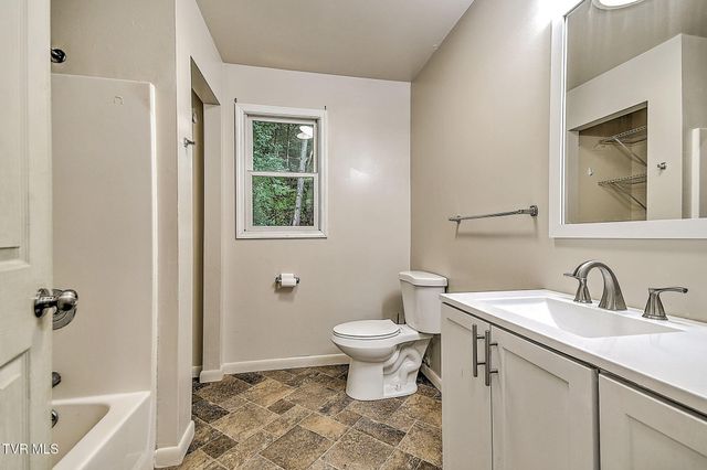 655 Wadlow Gap Road, Kingsport, TN 37660
