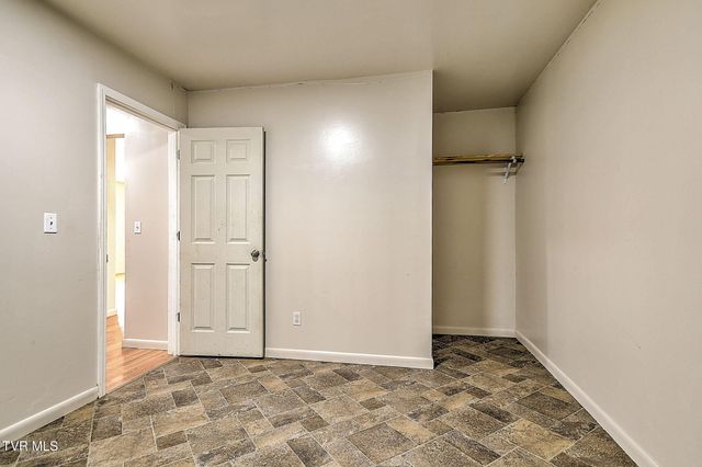 655 Wadlow Gap Road, Kingsport, TN 37660