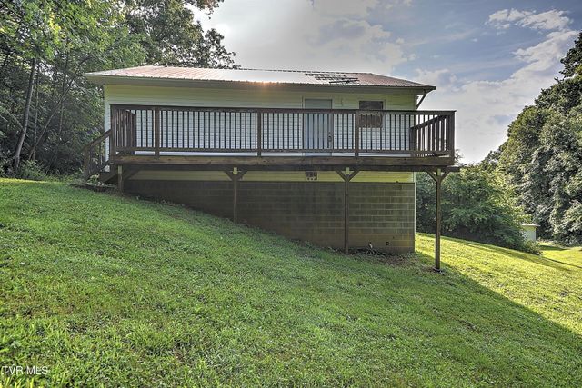 655 Wadlow Gap Road, Kingsport, TN 37660